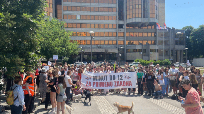 Minut do 12 za primenu zakona
