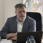 Veran Matić: Više od 2.000 medija u Srbiji radi u korist vlasti, stanje gore nego što pokazuju izveštaji Drastičan pad Srbije na listi slobode medija