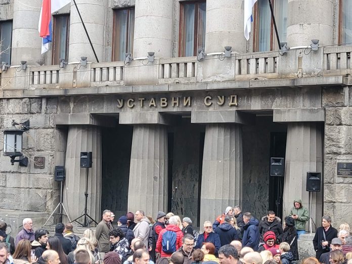 Sporna dodela miliona