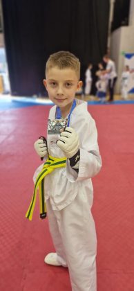 Takmičari Imperium Pazova sa osvojenim medaljama na 22. Omega kupu