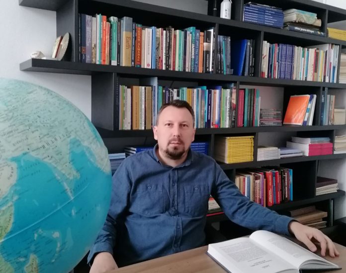 Akademski plenum uz Mikicu