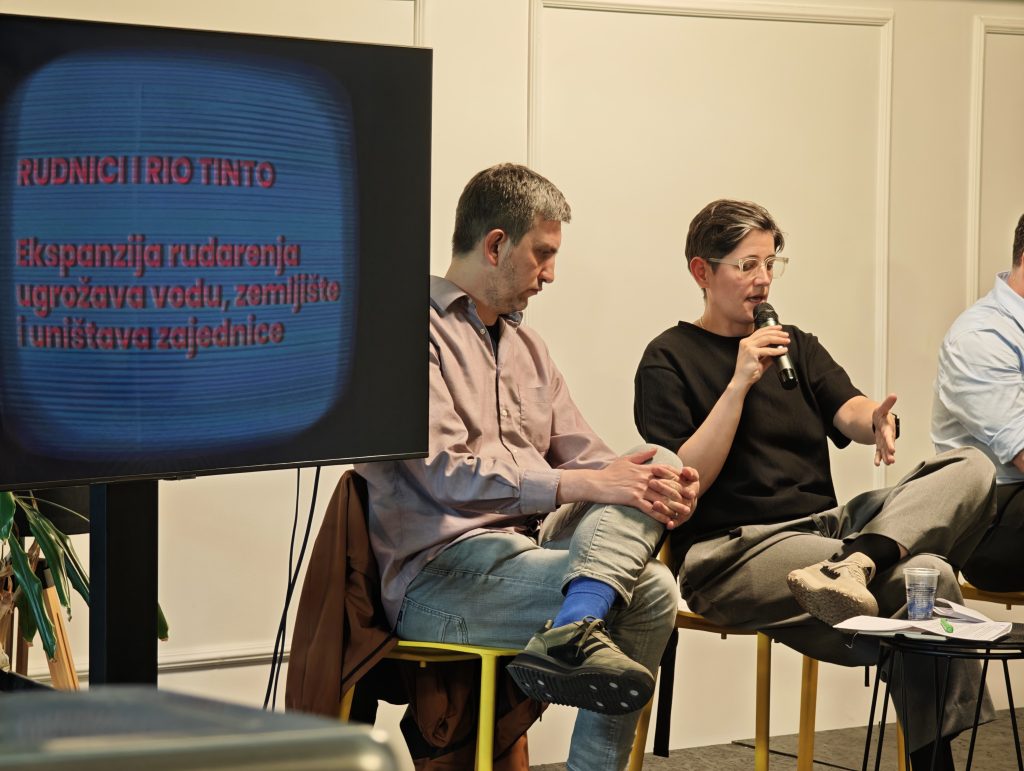 U Beogradu predstavljena inicijativa „Javna dobra – javno vlasništvo“ i nacrt Deklaracije koja traži ustavnu zaštitu resursa i zabranu njihove privatizacije.