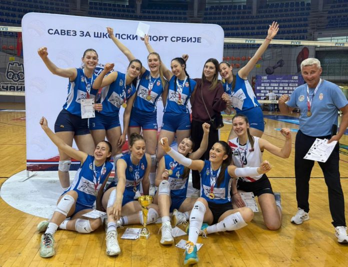 Gimnazijalke Stara Pazova slavlje titule