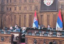 Zeleno-levi front: Prazna sala je dokaz da vlast beži od izbora Prazna sala pokazuje strah vlasti od izbora