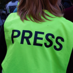 IFJ u Parizu usvojio rezoluciju o napadima na novinare u Srbiji napadi na novinare u Srbiji