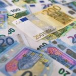 Srbija se zadužila 27,6 milijardi dinara , ove nedelje Srbija je prodala državne obveznice vredne 27,6 milijardi dinara uz prinos od 5%. Rastući troškovi zaduživanja i upozorenje Fiskalnog saveta.