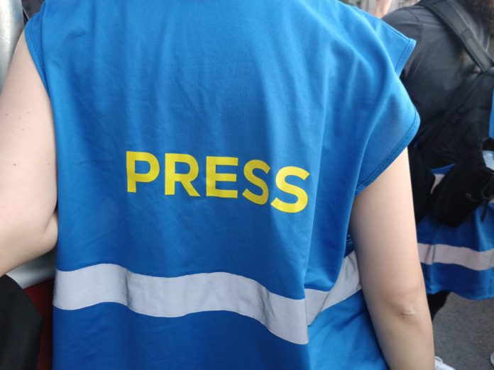 NUNS saopštenje o zabrani prisustva novinara na javnim sednicama u Beogradu i Kuli.