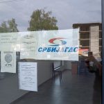 U Staroj Pazovi u izlogu „Srbijagasa“ ugovori sa ličnim podacima U Staroj Pazovi u izlogu „Srbijagasa“ ugovori sa ličnim podacima